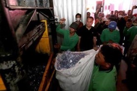 Read more about the article Surabaya Punya Bank Sampah Induk Tingkat Kota, Targetkan 150 Ton Sampah Kering Terjual Tiap Bulan